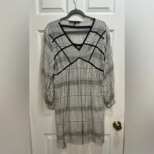 Walter Baker Long Sleeve Babydoll Dress White Black Print Size 10